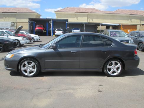 Used 2009 Subaru Legacy 2.5i Premium image 2
