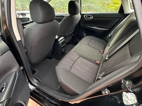 Used 2019 Nissan Sentra SV image 6