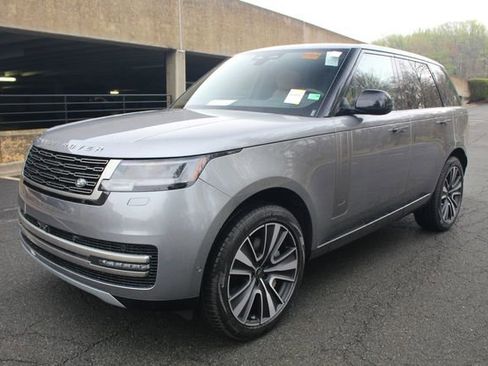 New 2025 Land Rover Range Rover SE image 1