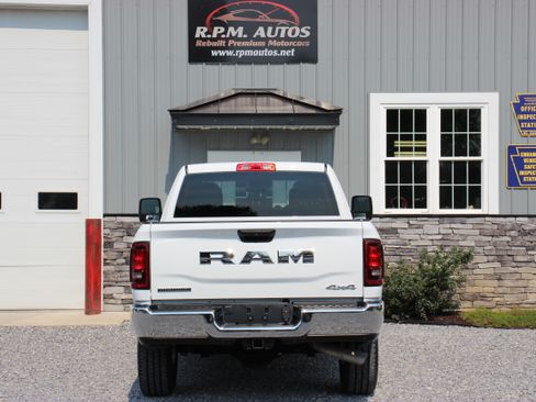 Used 2026 RAM 2500 4x4 Crew Cab Big Horn image 7