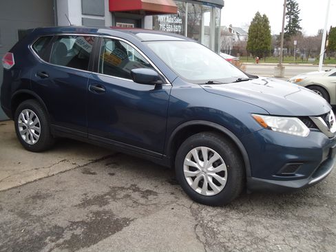 Used 2016 Nissan Rogue S image 4