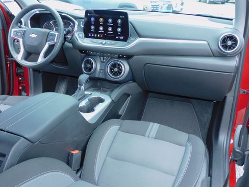 Used 2024 Chevrolet Blazer LT image 22