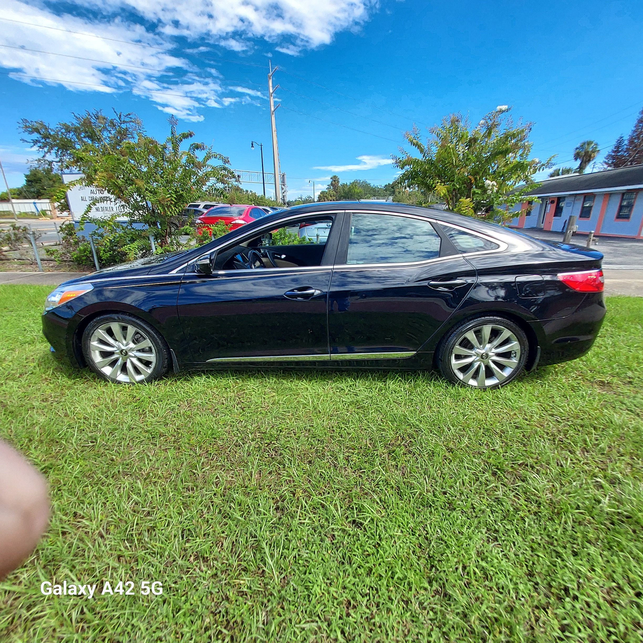 Used 2013 Hyundai Azera UNAVAIL FWD image 1
