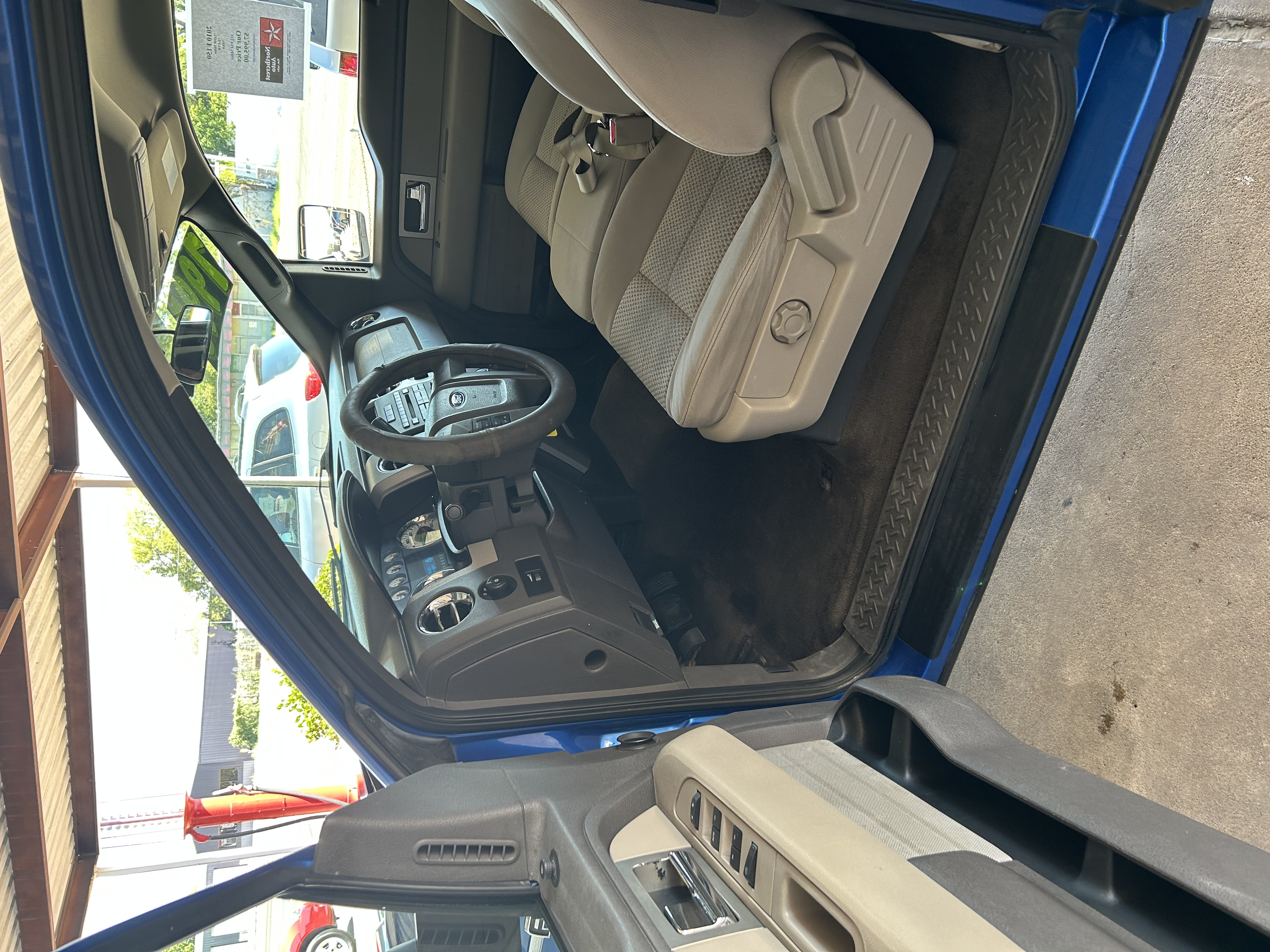 Used 2010 Ford F150 4x4 SuperCab XLT image 4
