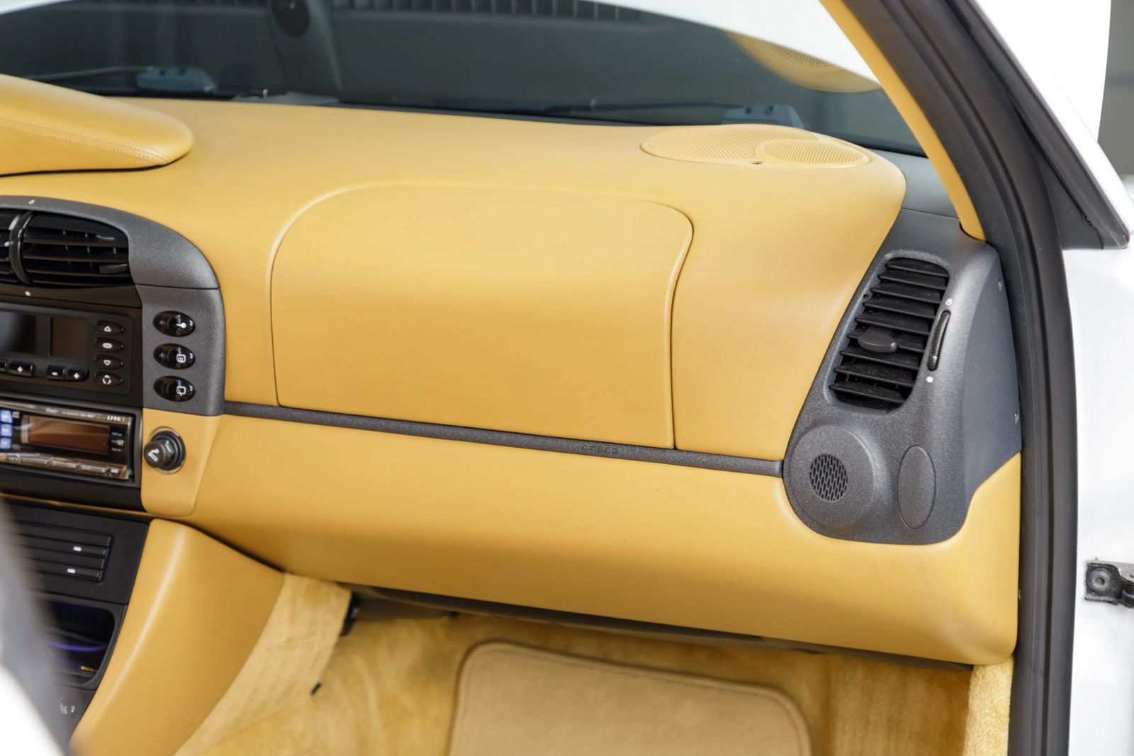 Used 1999 Porsche 911 Carrera image 90