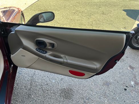 Used 2003 Chevrolet Corvette image 28