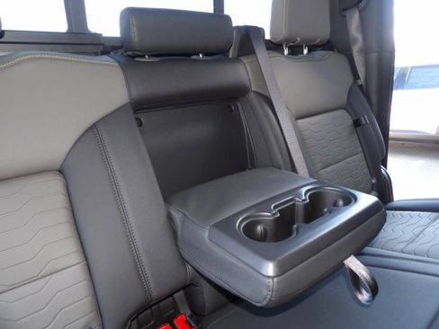 New 2026 Chevrolet Silverado 1500 ZR2 image 33