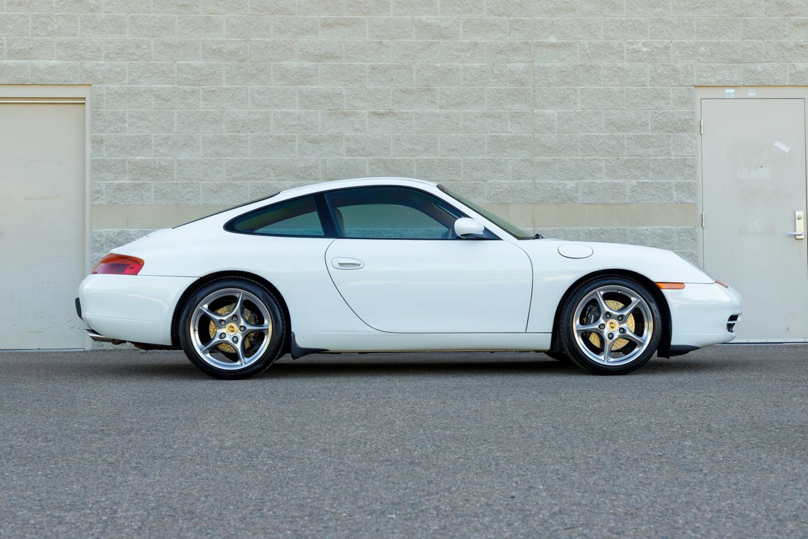 Used 1999 Porsche 911 Carrera image 6