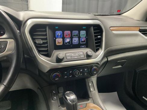 Used 2018 GMC Acadia SLE image 25
