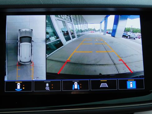 Used 2023 Buick Envision FWD Avenir image 8