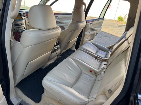 Used 2010 Lexus LX 570 image 26