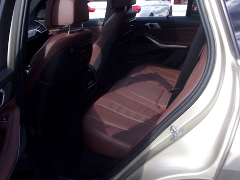 Used 2019 BMW X5 xDrive40i image 23