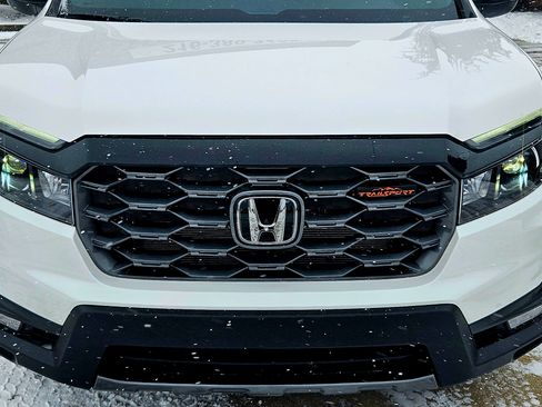 Used 2025 Honda Passport TrailSport image 5