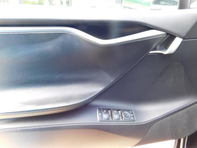 Used 2018 Tesla Model S AWD image 13