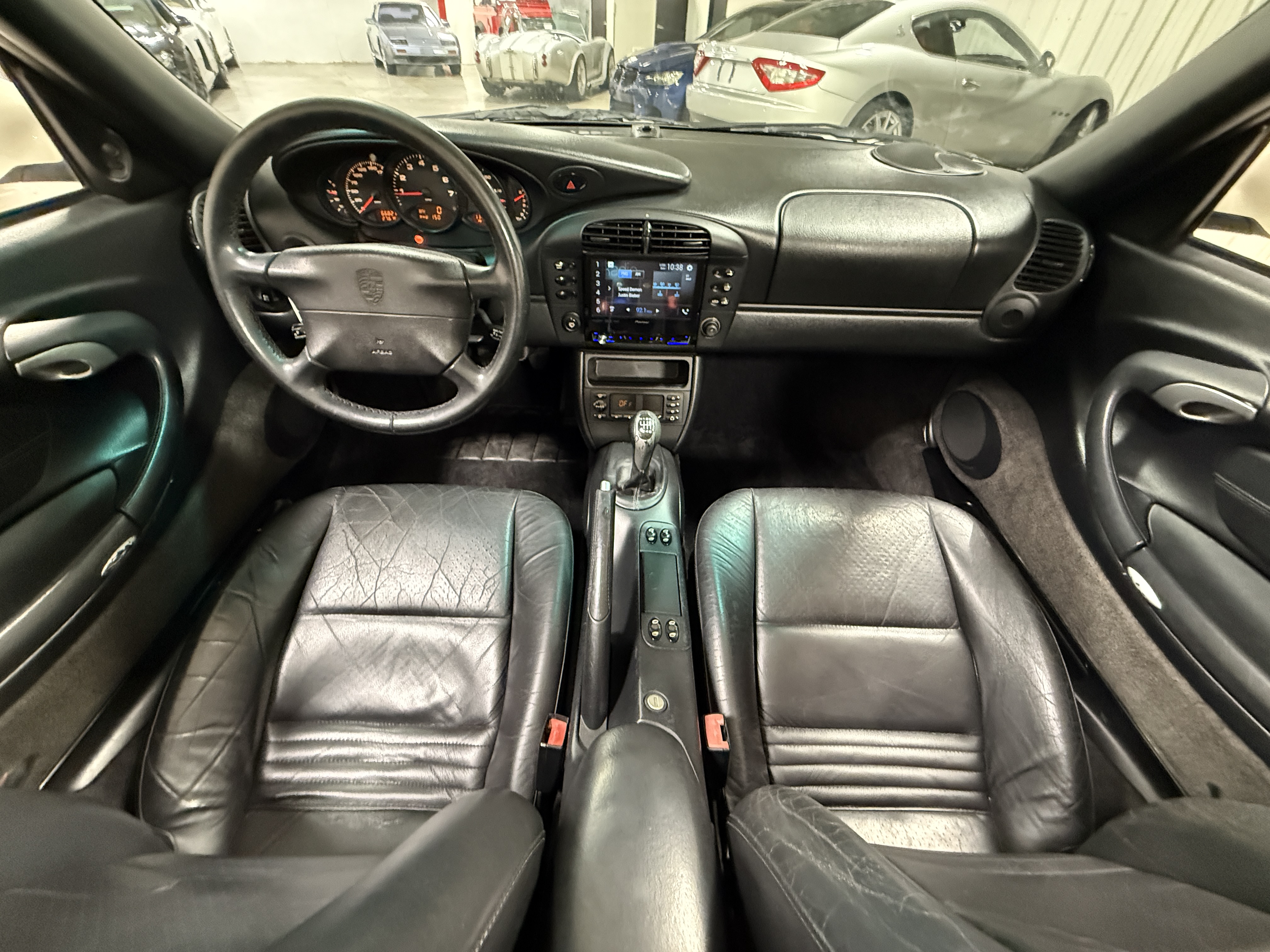 Used 2001 Porsche 911 Carrera 4 Cabriolet AWD/4WD image 25