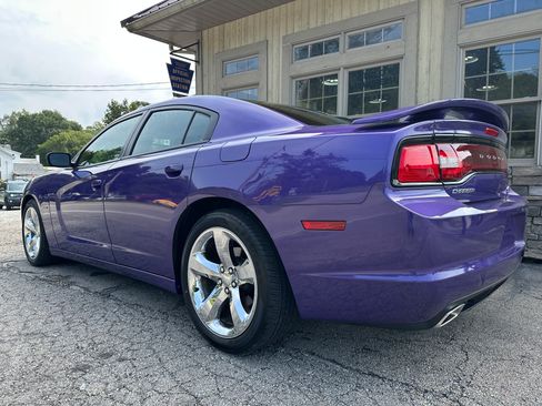 Used 2014 Dodge Charger R/T RWD image 3