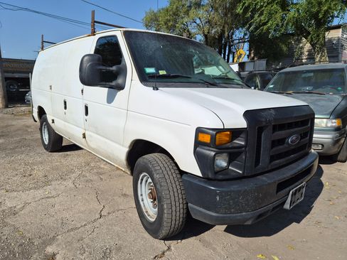 Used 2008 Ford E-250 and Econoline 250 image 2