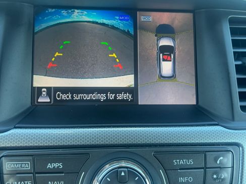 Used 2019 Nissan Pathfinder FWD image 10