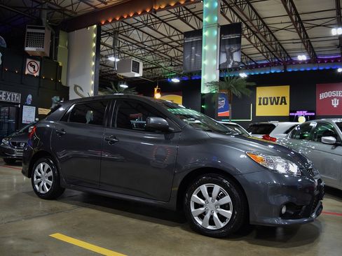 Used 2012 Toyota Matrix S FWD image 12