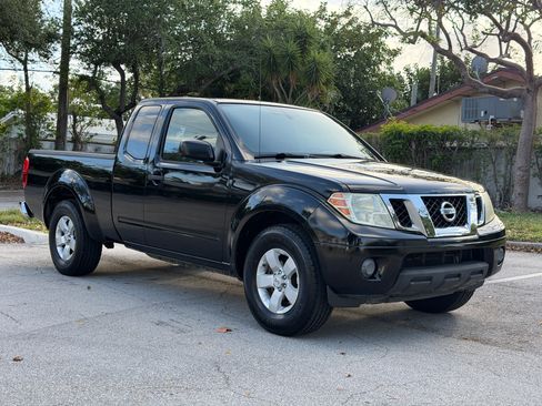 Used 2012 Nissan Frontier 2WD King Cab SV V6 image 1