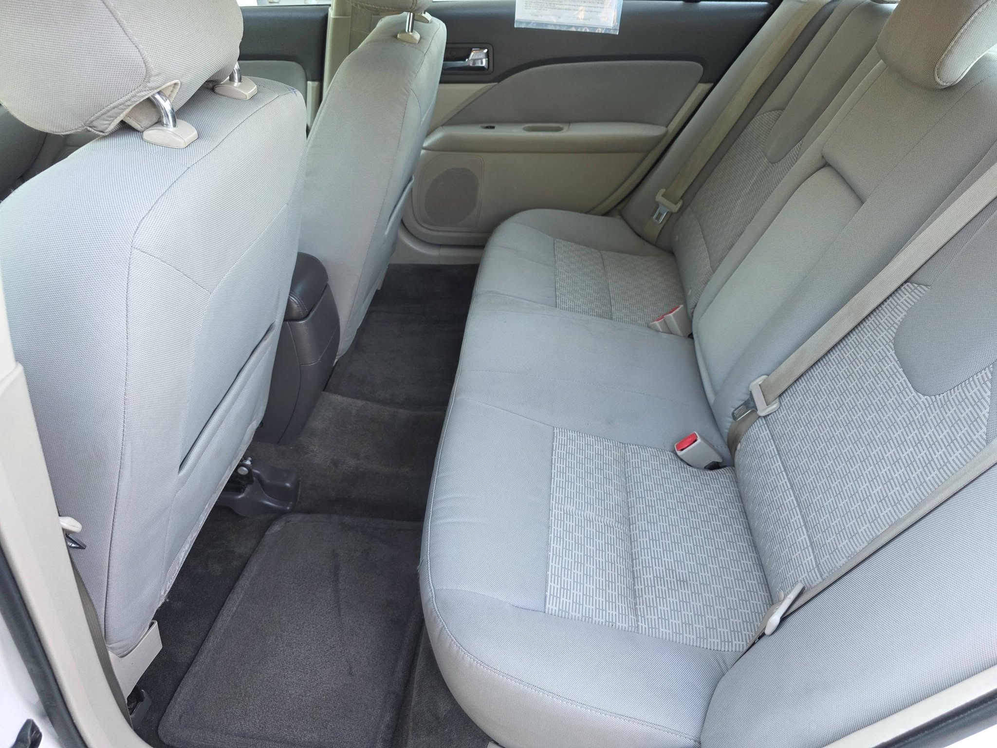 Used 2012 Ford Fusion SE FWD image 16