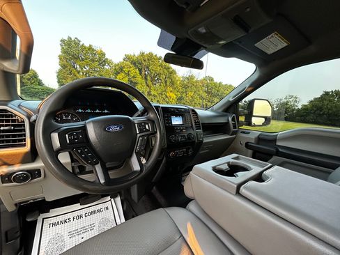 Used 2022 Ford F250 4x4 SuperCab Super Duty image 13