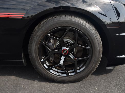 Used 2010 Chevrolet Camaro SS Coupe RWD image 4