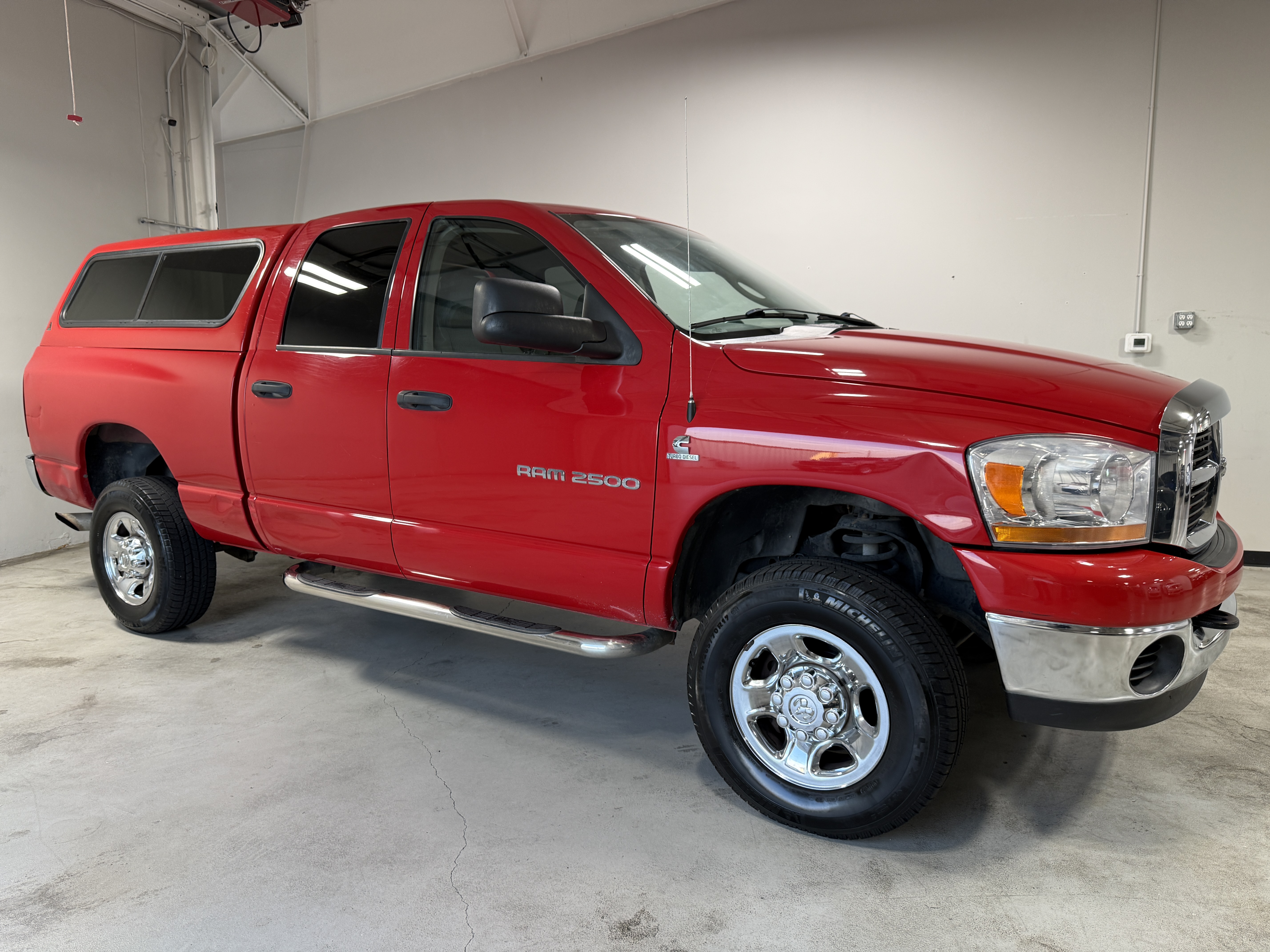 Used 2006 Dodge Ram 2500 Truck 4x4 Quad Cab image 2