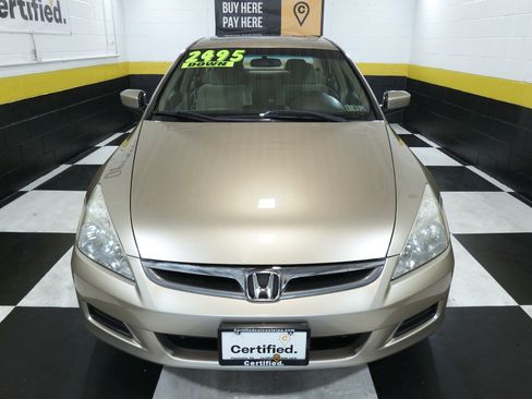 Used 2006 Honda Accord EX image 2