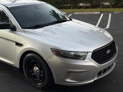 Used 2016 Ford Taurus image 58