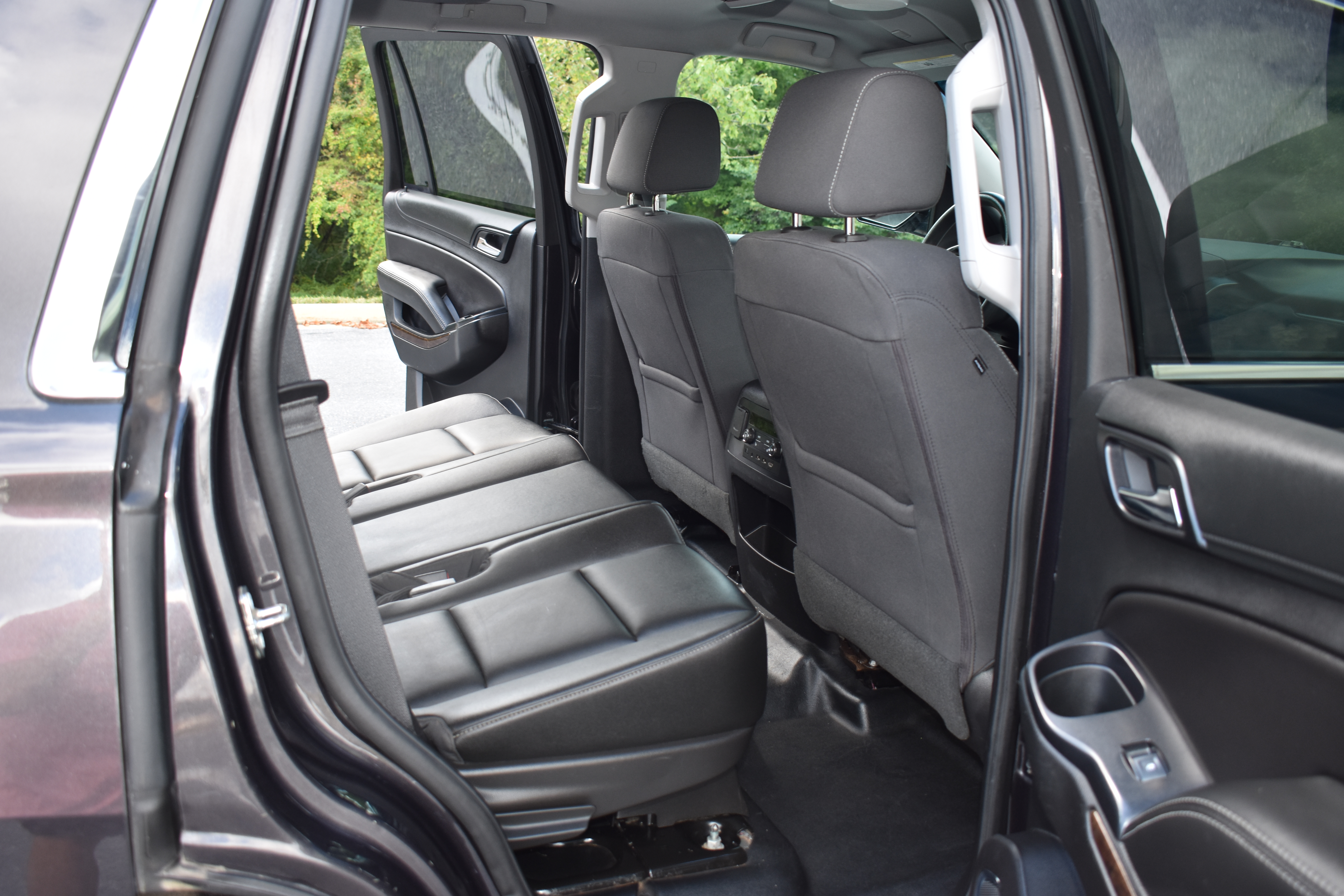 Used 2018 Chevrolet Tahoe 4WD image 39