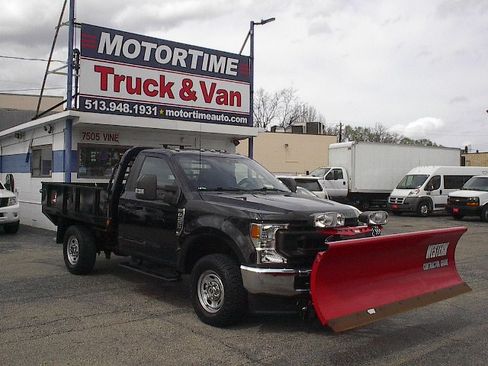 Used 2020 Ford F250 XL image 1