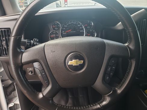 Used 2020 Chevrolet Express 2500 image 16