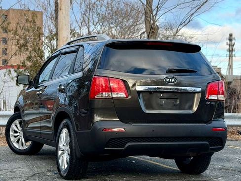 Used 2011 Kia Sorento EX image 3