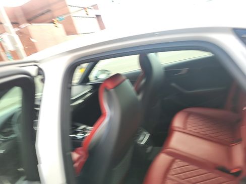 Used 2020 Audi S4 Premium image 11