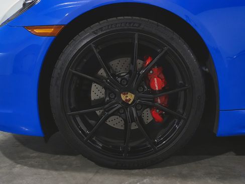 Used 2022 Porsche 718 Cayman S image 57