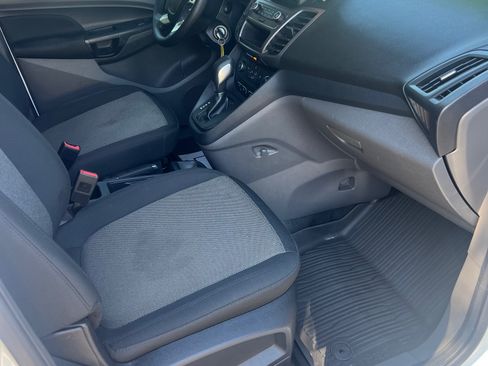 Used 2020 Ford Transit Connect XL image 10