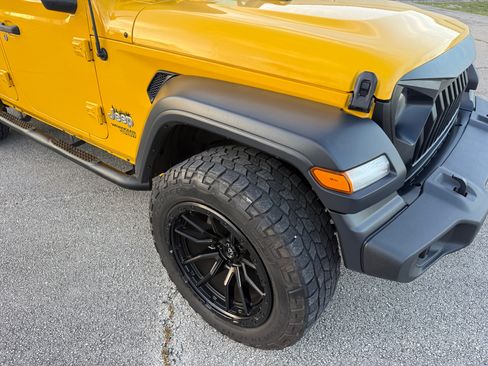 Used 2019 Jeep Wrangler 4WD Unlimited Sport image 39
