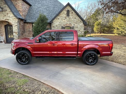 Used 2019 Ford F150 Lariat image 2
