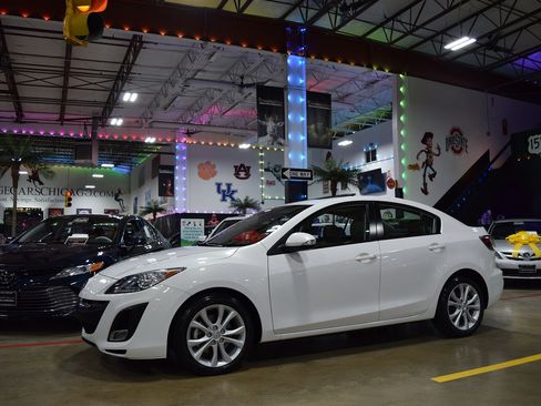 Used 2010 MAZDA MAZDA3 s FWD image 3