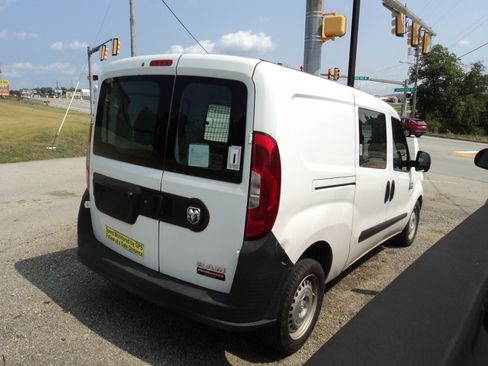 Used 2018 RAM ProMaster City Tradesman SLT image 11