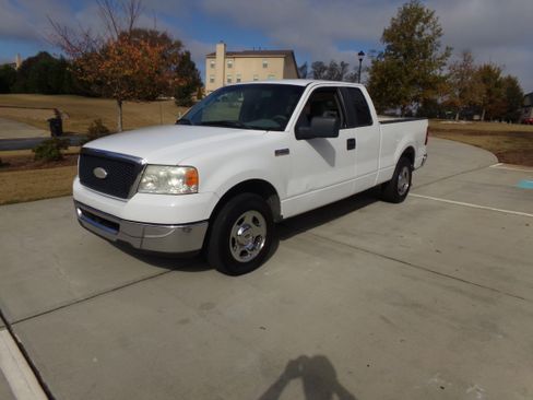 Used 2007 Ford F150 XLT image 1