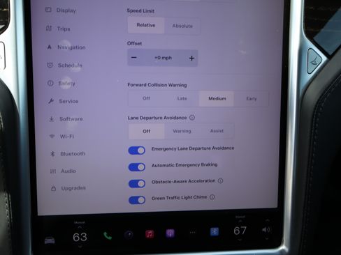 Used 2017 Tesla Model S 75 RWD image 27