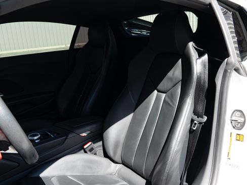 Used 2018 Audi R8 V10 Coupe RWD image 28