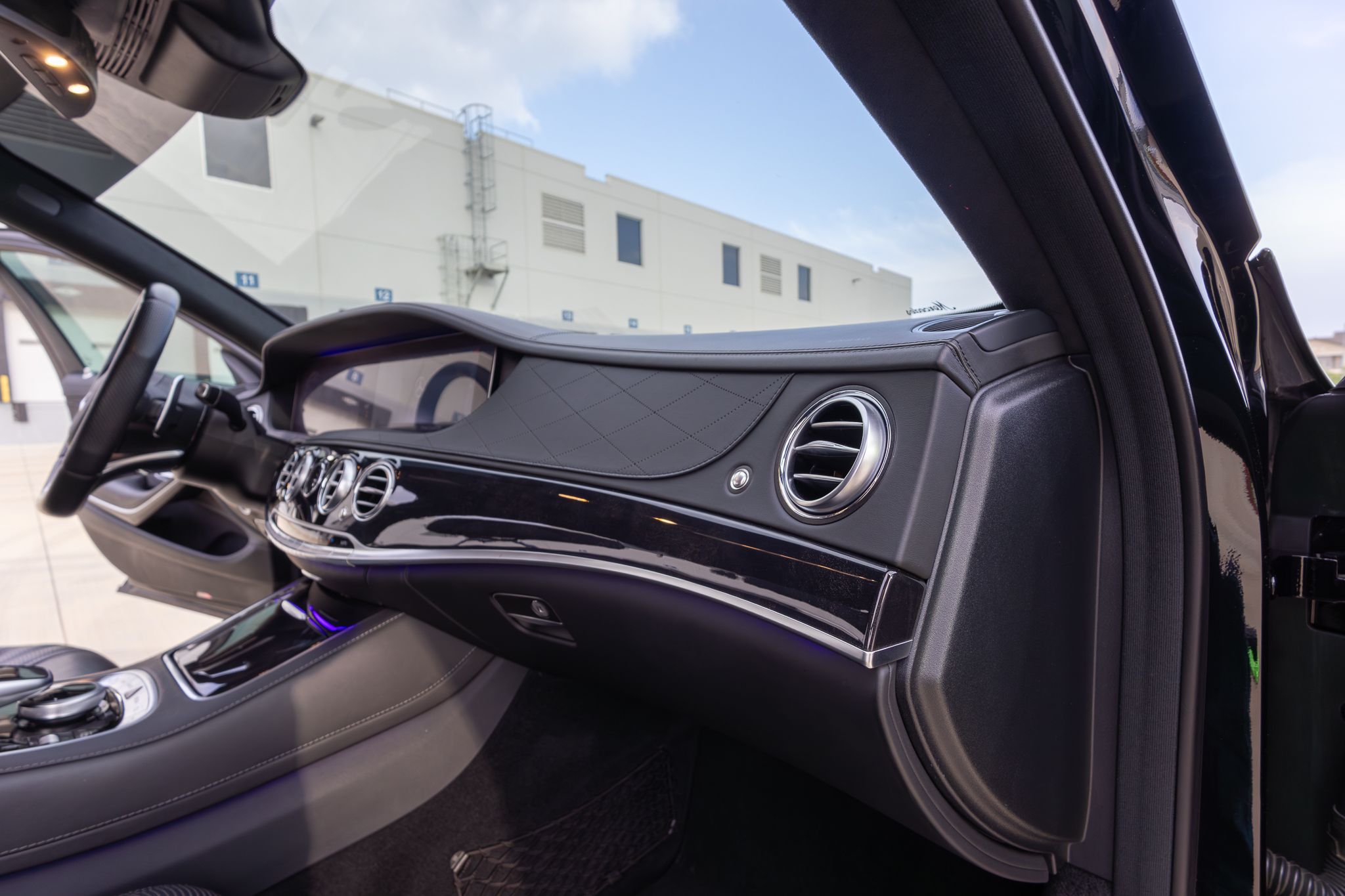 Used 2020 Mercedes-Benz S 63 AMG 4MATIC Sedan image 33