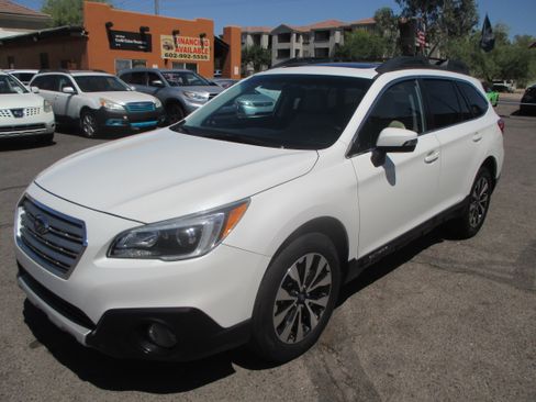 Used 2017 Subaru Outback 2.5i Limited AWD/4WD image 4