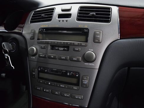 Used 2005 Lexus ES 330 Premium image 26