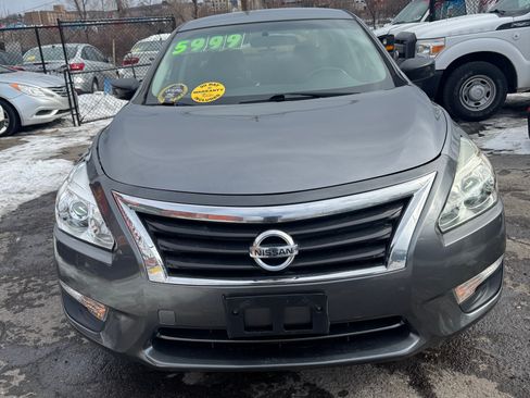 Used 2014 Nissan Altima image 1