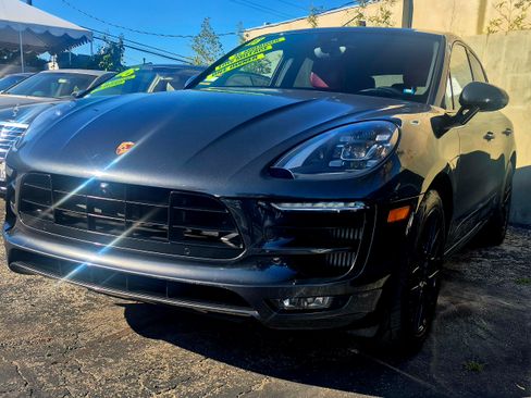 Used 2018 Porsche Macan GTS image 11