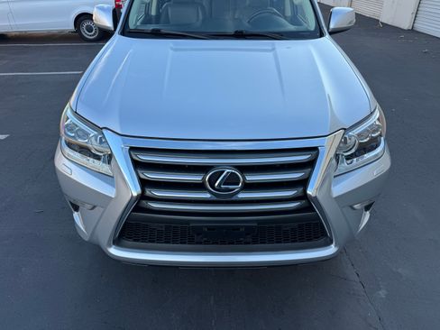 Used 2018 Lexus GX 460 image 12